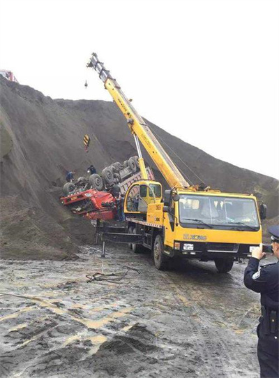 梁平上犹道路救援